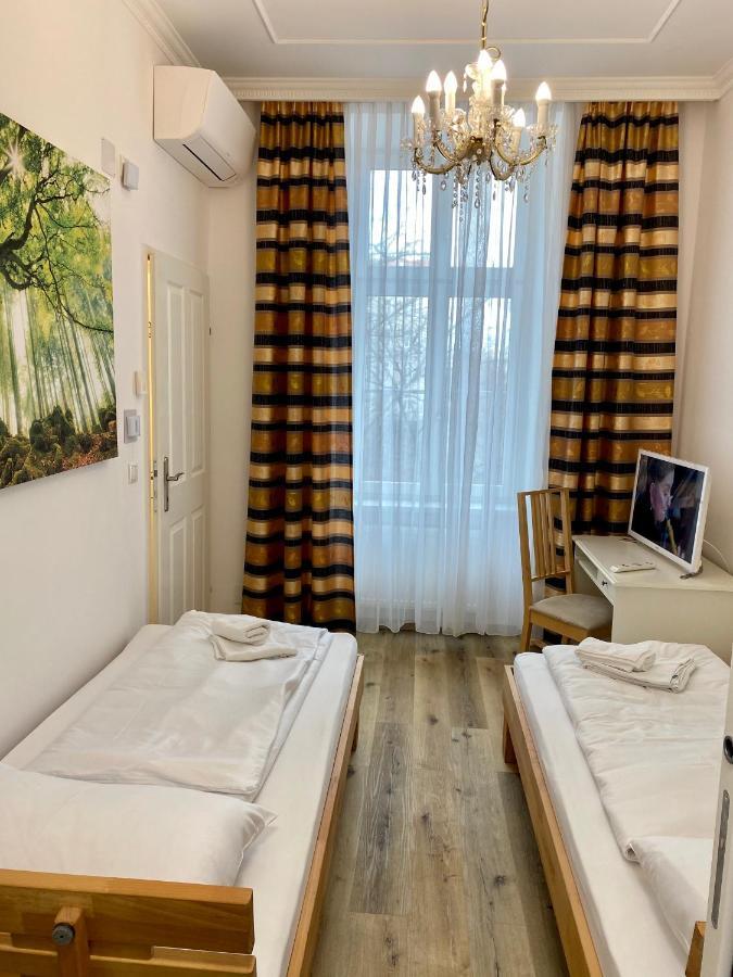 Ajo Apartments - Messe City Room - Self-Check-In Homestay *