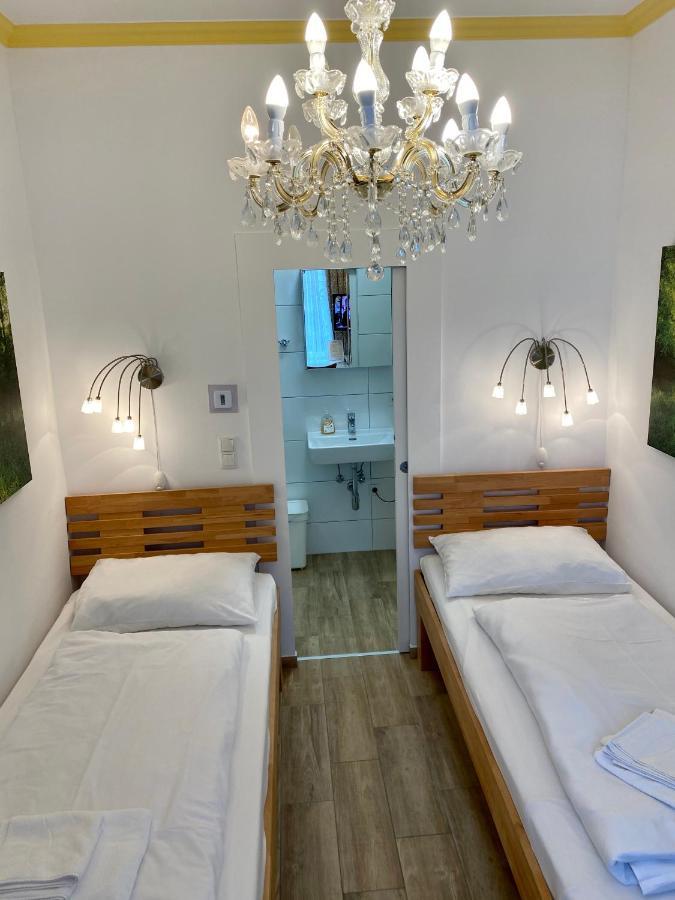 Ajo Apartments - Messe City Room - Self-Check-In Homestay