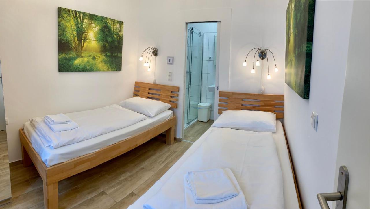 Homestay Ajo Apartments - Messe City Room - Self-Check-In