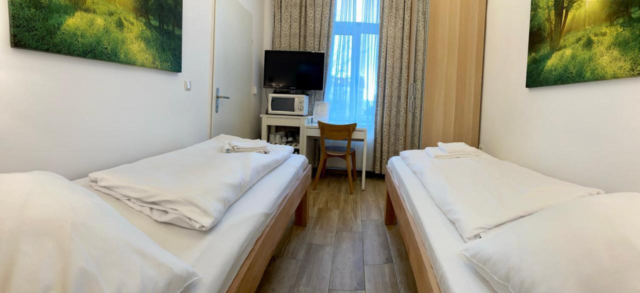 Ajo Apartments - Messe City Room - Self-Check-In Homestay