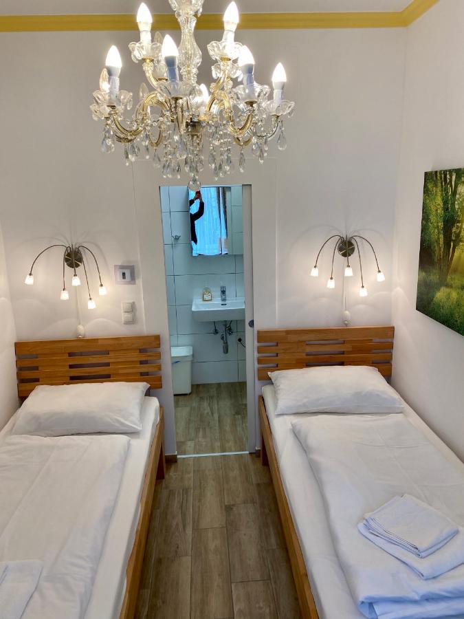Ajo Apartments - Messe City Room - Self-Check-In Homestay *